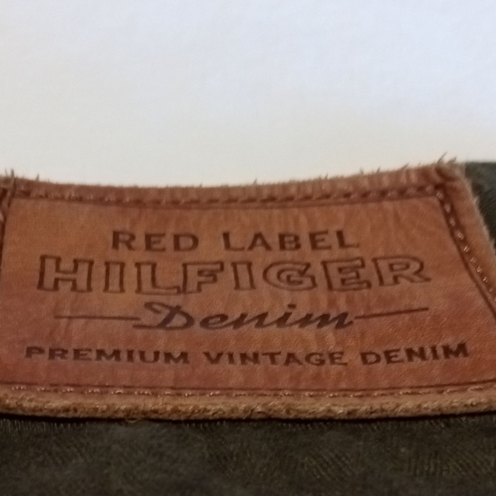 Tommy Hilfiger Men's Green Flat Front Shorts - Picture 4 of 6